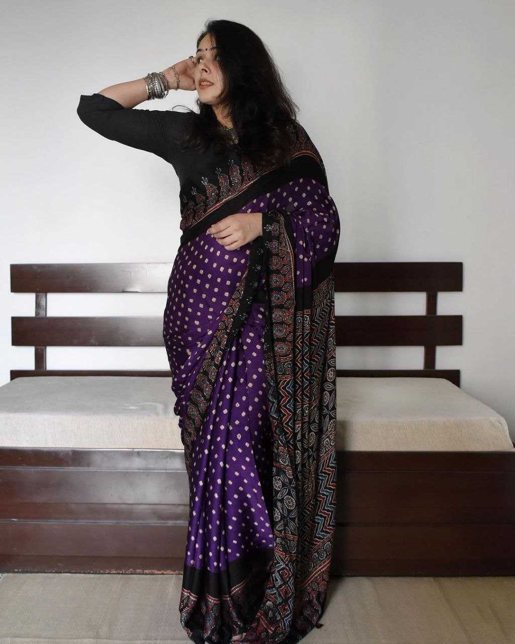 YNF MUSLIN PVC MONO WHOLESALE SAREES MANUFACTURER